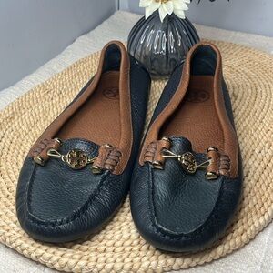 Tory Burch Size 8.5M Black and Brown Leather Moccasins with Gold Hardware AS IS